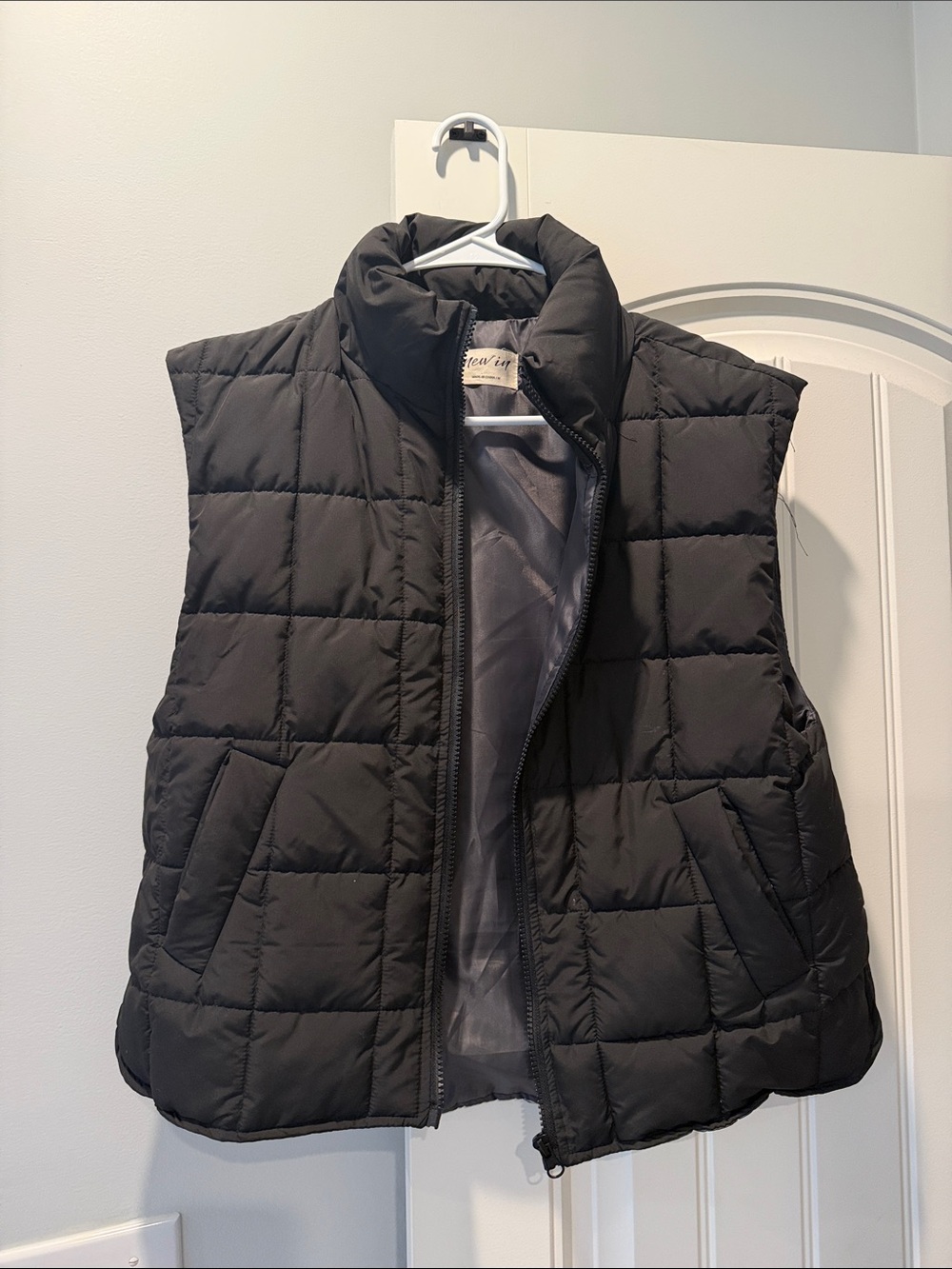 Women's Black Quilted Puffer Vest